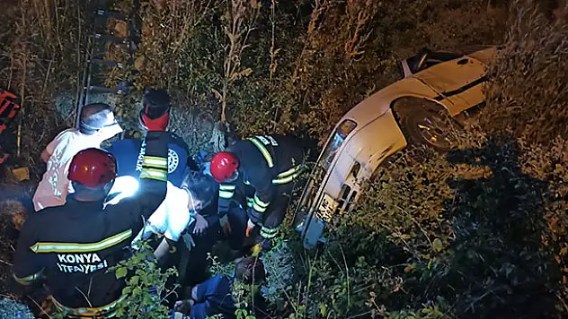 Konya'da otomobil şarampole yuvarlandı: 2 yaralı