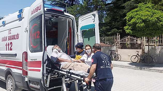 Konya'da otomobil sürücüsü elektrikli bisiklete çarptı: 1 yaralı