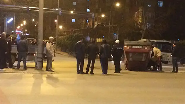 Konya'da otomobil takla attı