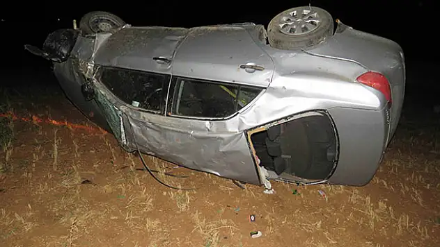 Konya'da otomobil tarlaya uçtu: 3 yaralı