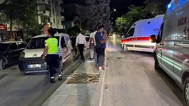 Konya'da otomobil ticari araca çarptı: 5 yaralı
