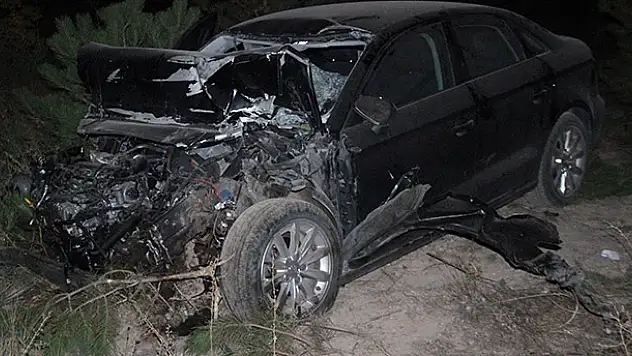 Konya'da otomobil tıra arkadan çarptı: 2 ölü