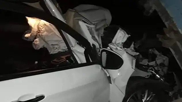 Konya'da otomobil traktöre çarptı: 3 yaralı!