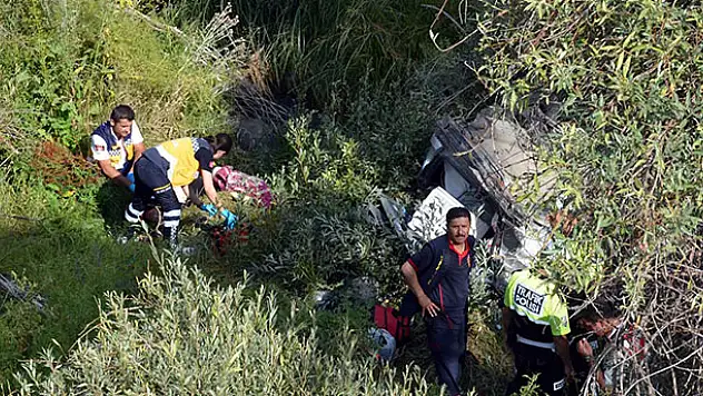 Konya'da otomobil uçuruma yuvarlandı: 1 ölü, 2 yaralı