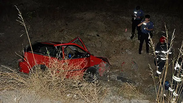 Konya'da otomobil uçuruma yuvarlandı: 2 yaralı