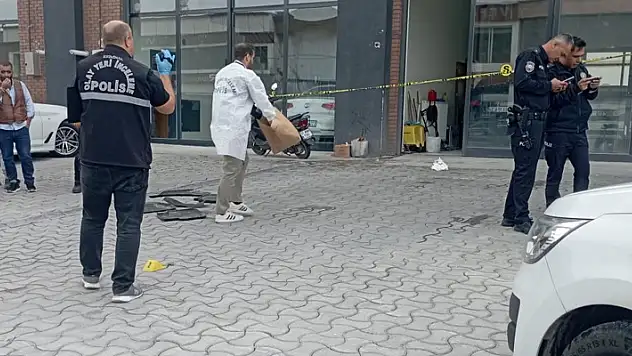 Konya'da otomobilden açılan ateş sonrası 2 kişi yaralandı
