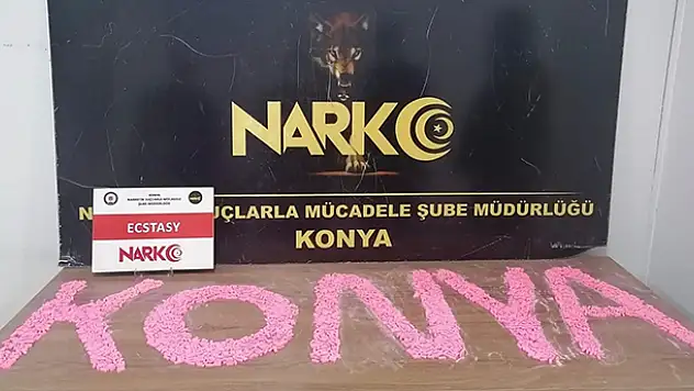 Konya'da otomobilin bagajından 5 bin 150 adet ecstasy çıktı