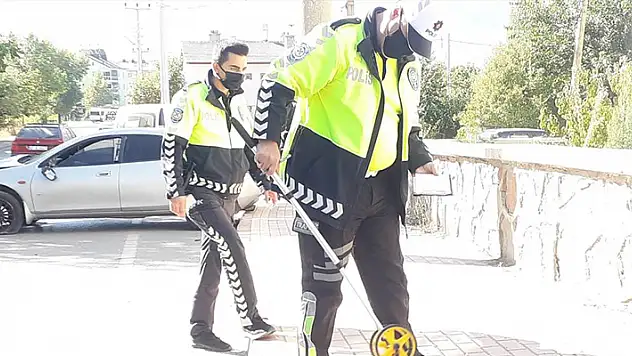 Konya'da otomobilin duvara çarptığı kazada 2 kişi yaralandı
