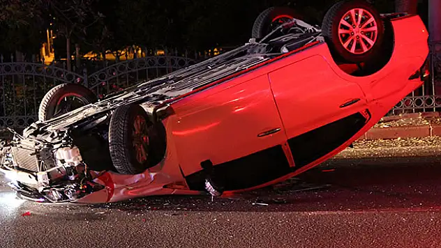 Konya'da Otomobiliyle takla atan alkollü sürücü yaya olarak kaçtı