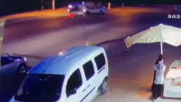 Konya'da otomobille çarpışan minibüs devrildi: 7 yaralı! İşte o anlar...
