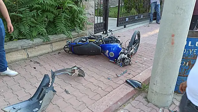 Konya'da otomobille çarpışan motosiklette lise öğrencisi sürücü hayatını kaybetti