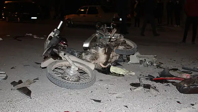 Konya'da otomobille motosiklet çarpıştı, 3 kişi ağır yaralandı