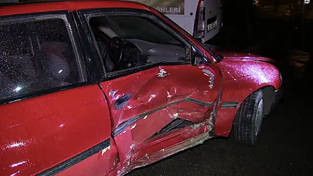 Konya'da otomobiller çarpıştı: 2 yaralı