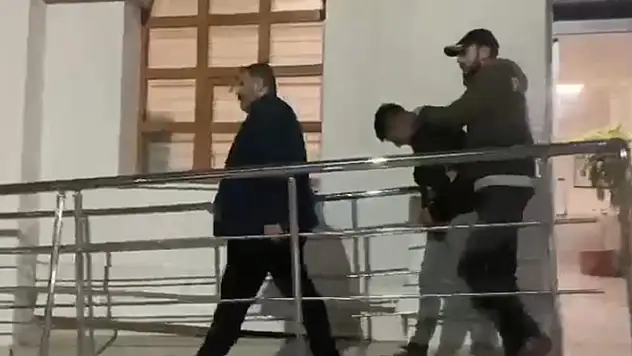 Konya'da otomobillerin ses sistemlerine dadanan hırsız yakalandı

