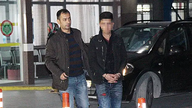 Konya'da oturma kavgası kanlı bitti : 1 yaralı