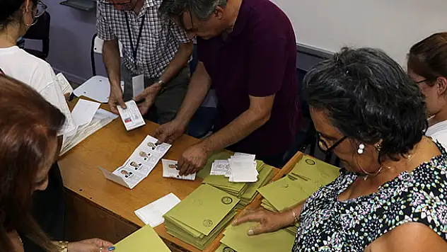 Konya'da oy sayma işlemleri başladı