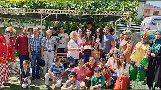 Konya'da özel çocuklar fidanları toprakla buluşturdu