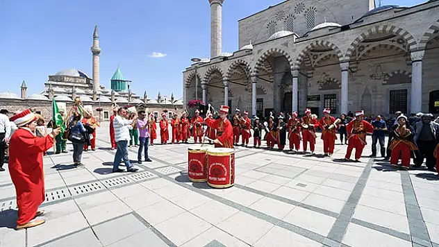 Konya'da Özel Gençler Mehter Takımı'nın konserleri ilgiyle takip ediliyor