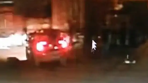Konya'da park halindeki araçta patlama! Aracın içindeki 2 kişi camdan çıkıp kaçtı