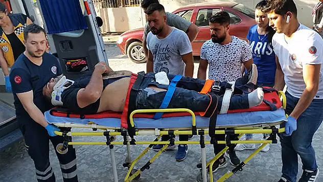 Konya'da park halindeki iki araca çarpan sürücü yaralandı
