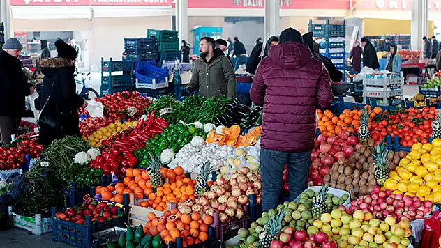 Konya'da pazar fiyatlarına hava şartları indirimi