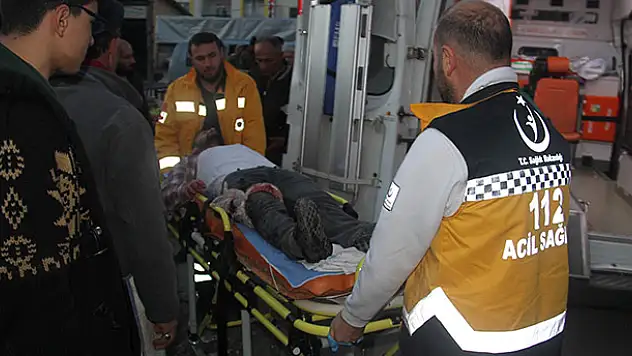 Konya'da pazar yerinde bıçaklı kavga: 3 yaralı