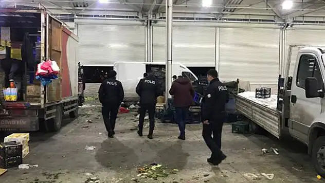 Konya'da pazarcı esnafı arasında çıkan ve bir kişinin öldüğü kavgayla ilgili 6 zanlı adliyeye sevk edildi