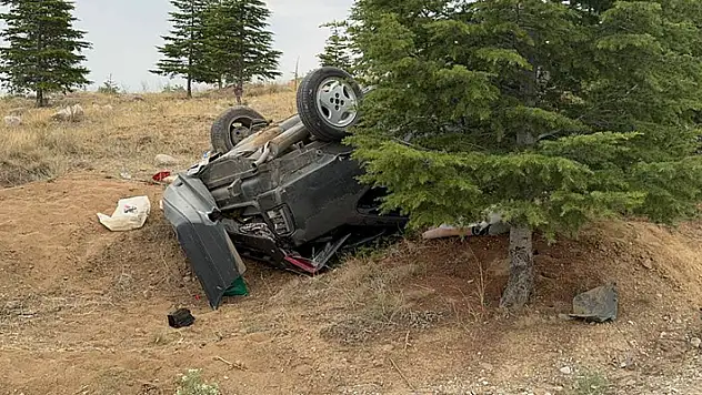 Konya'da piknikten dönen ailenin bulunduğu otomobil takla attı: 5 yaralı
