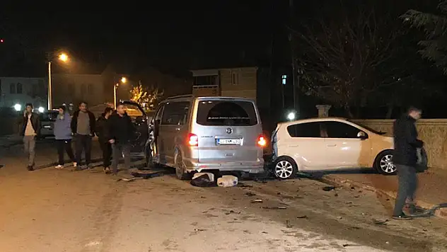 Konya'da polis kovalamacasında kazalara neden olan alkollü sürücü yakalandı
