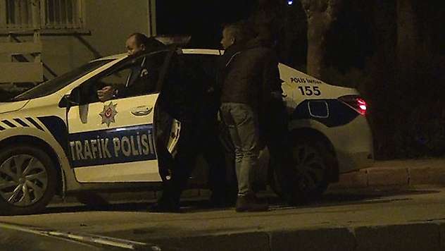 Konya'da polisin dur ihtarına uymayan araçtan polise ateş açıldı
