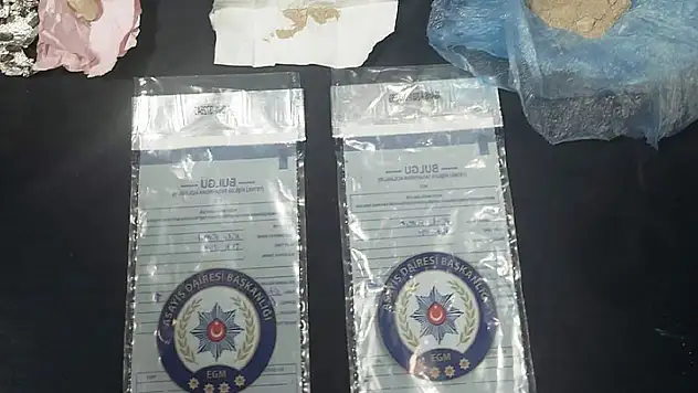 Konya'da polisin durduğu otomobilden uyuşturucu çıktı: 2 tutuklama
