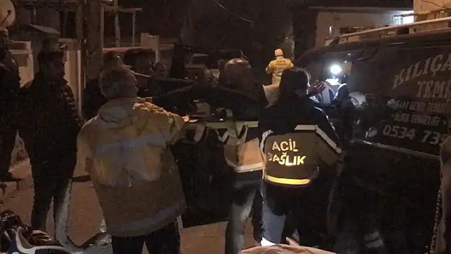 Konya'da polisten 30 dakika kaçan şüpheliler, duvara çarpınca 9 kilo uyuşturucuyla yakalandı
