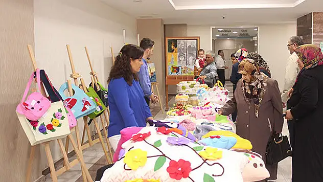 Konya'da psikiyatri hastaları için kermes düzenlendi