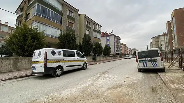 Konya'da psikolojik sorunları olduğu iddia edilen kişi annesini bıçaklayarak ağır yaraladı
