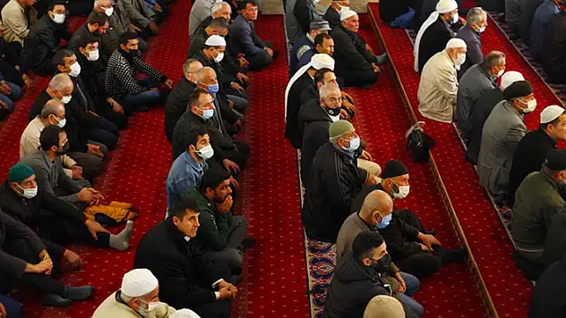 Konya'da Ramazan ayının ilk Cuma namazı kılındı
