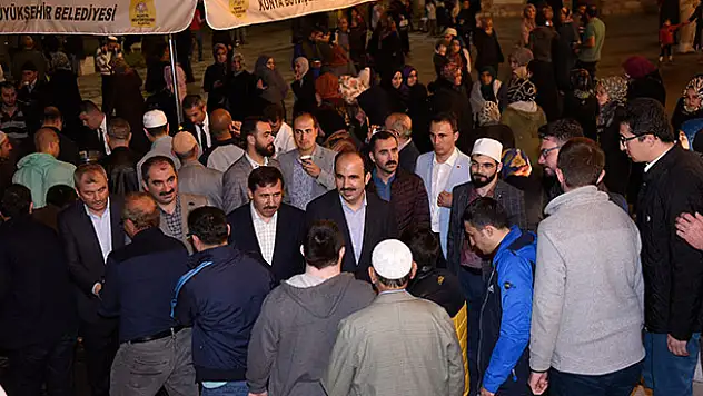 Konya'da Ramazan ayının ilk teravih coşkusu yaşandı