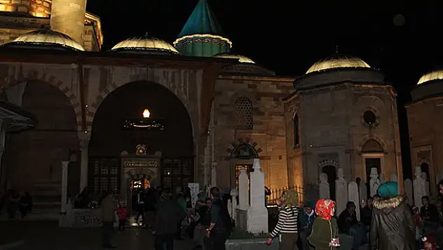 Konya'da Regaip Kandili coşkuyla idrak edildi