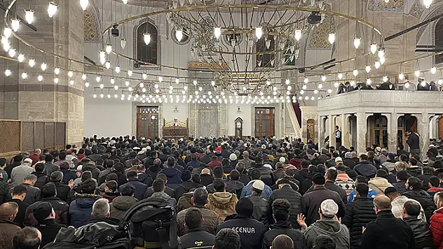Konya'da Regaip Kandili idrak edildi
