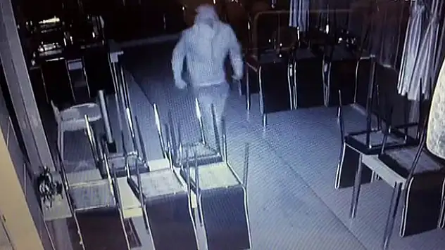 Konya'da restorana giren hırsız güvenlik kamerasına yakalandı