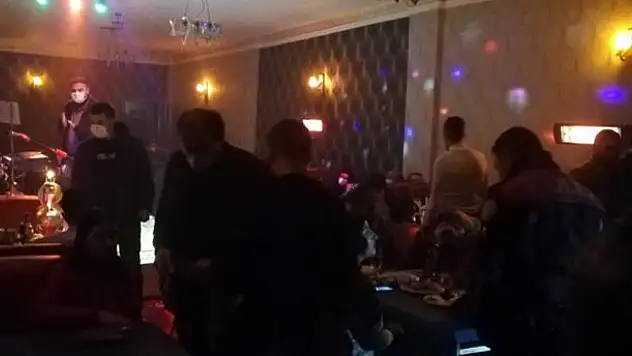 Konya'da ruhsatsız eğlence mekanındaki 56 kişiye işlem yapıldı