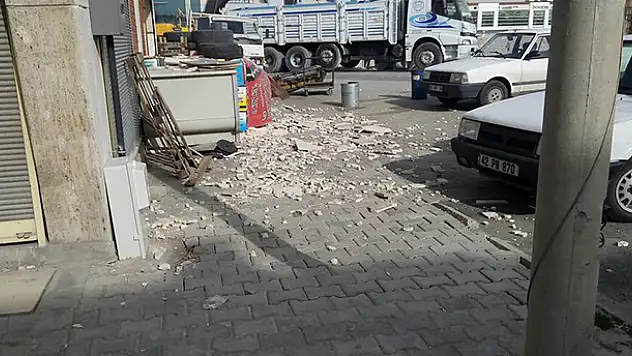 Konya'da rüzgar Aykent'te çatıları uçurdu