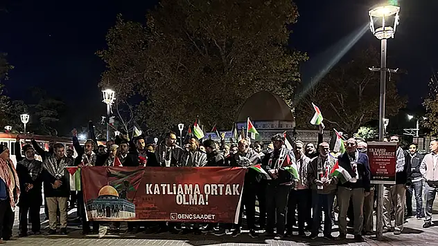 Konya'da Saadet Partisi Gençlik Kollarınca İsrail'in saldırıları protesto edildi
