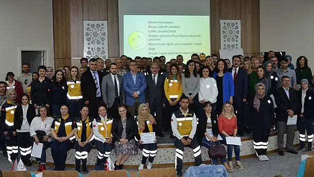 Konya'da sağlık çalışanlarına etkili iletişim eğitimi