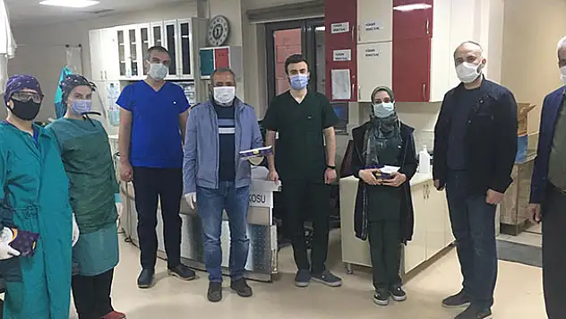 Konya'da sağlık çalışanlarına 'Gümüşhane Pestili' ikram edildi