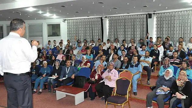 Konya'da sağlık çalışanlarına motivasyon eğitimi