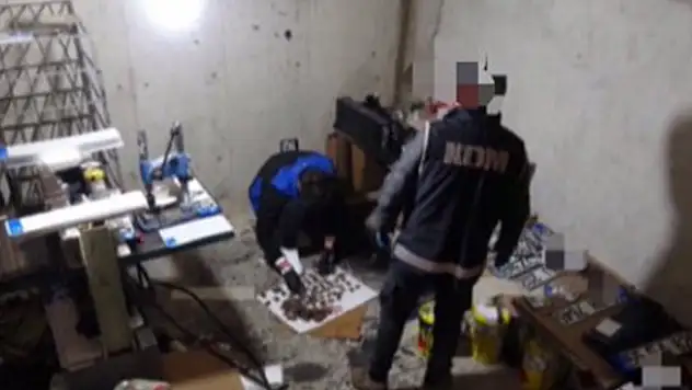 Konya'da sahte plaka operasyonunda 2 şüpheli gözaltına alındı