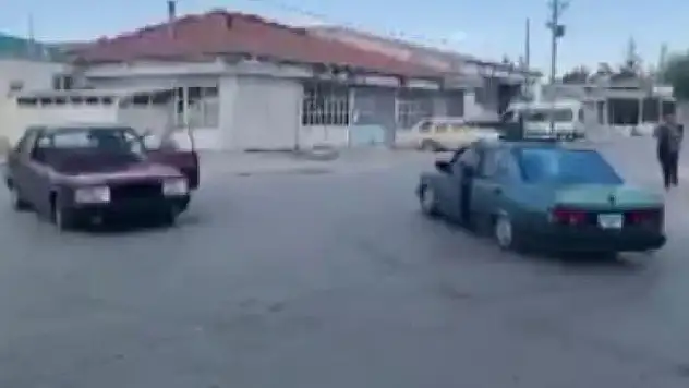 Konya'da sanayi içinde drift yapan sürücülere 15 bin lira ceza kesildi, ehliyetlerine el konuldu
