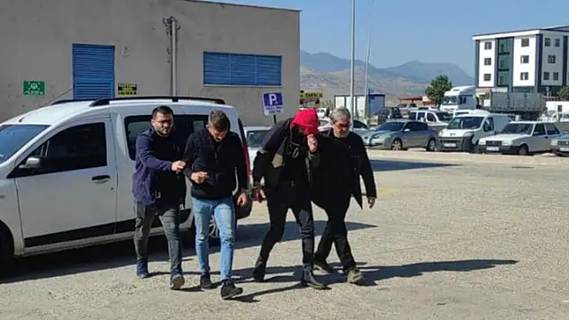 Konya'da sanayiden araç çalınmasıyla ilgili 2 zanlı tutuklandı
