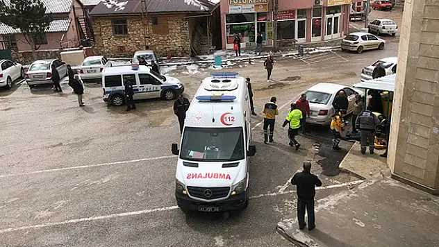 Konya'da satırlı ve sopalı kavga! 3 kişi yaralandı