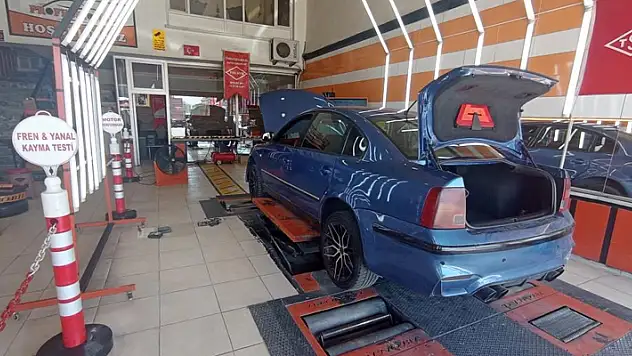 Konya'da satışı yapılmadan ekspertize götürülen aracın, 3 farklı otomobilin parçalarından toplandığı tespit edildi